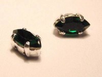 Swarovski Elements Steine im Aufnähkessel mit 4 Löchern 8x4mm Emerald