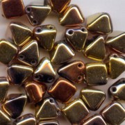 Pyramid Beads 6mm Jet California Gold Rush 10 Stück