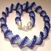 Perlenset Häkelkette Cellini blau
