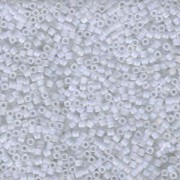 Miyuki Würfel Beads, Cube, Square Beads 1,8mm 0131FR transparent rainbow matt Clear 12gr