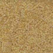Miyuki Würfel Beads, Cube, Square Beads 1,8mm 0132FR transparent rainbow matt Light Gold 12gr