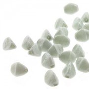 Pinch Beads 5x3mm luster White Green 50 Stück