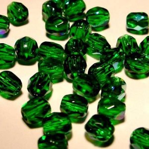 Glasschliffperlen 4mm Smaragd irisierend 100 Stück