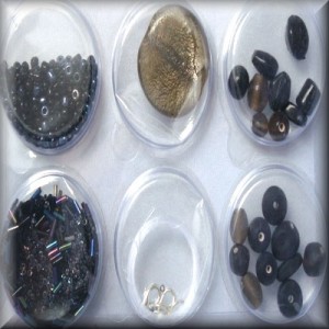 Perlen Mix inclusive Zubehör schwarz
