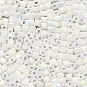 Miyuki Würfel Beads, Cube, Square Beads 1,8mm 0402R opaque rainbow White 12gr